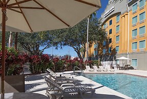 Galleria Palms Hotel