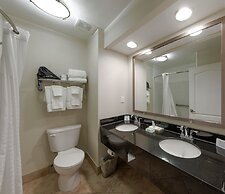 Galleria Palms Hotel