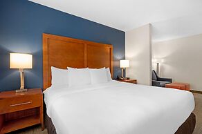 Comfort Inn & Suites North Greenfield