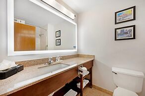 Comfort Inn & Suites North Greenfield