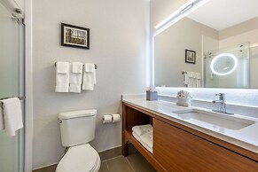 Comfort Suites Omaha East-Council Bluffs