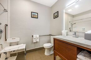 Comfort Suites Omaha East-Council Bluffs