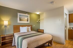 HomeTowne Studios by Red Roof Lake Charles - Sulphur