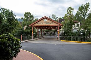 River Terrace Resort & Convention Center