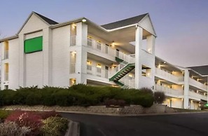 Birch Hill Suites Kansas City – Independence