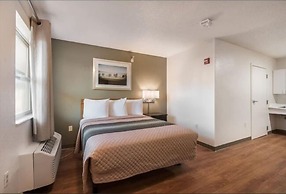 Birch Hill Suites Kansas City – Independence