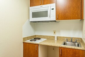 HomeTowne Studios By Red Roof Eugene - Springfield