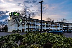 HomeTowne Studios By Red Roof Eugene - Springfield