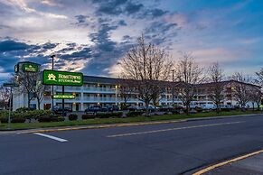 HomeTowne Studios By Red Roof Eugene - Springfield