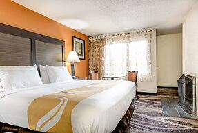 Quality Inn Creekside - Downtown Gatlinburg