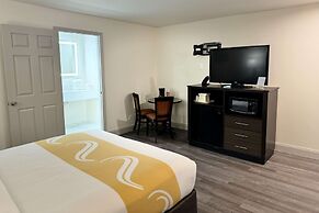 Quality Inn Creekside - Downtown Gatlinburg