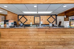 Quality Inn Creekside - Downtown Gatlinburg