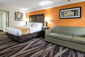 Quality Inn Creekside - Downtown Gatlinburg