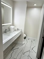 Quality Inn Creekside - Downtown Gatlinburg