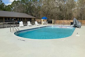 Days Inn by Wyndham Lake City I-10