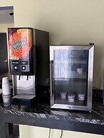 Days Inn by Wyndham Lake City I-10