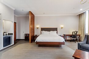 Wyndham Garden Hotel Baronne Plaza