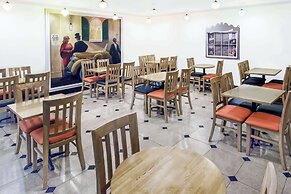 Wyndham Garden Hotel Baronne Plaza