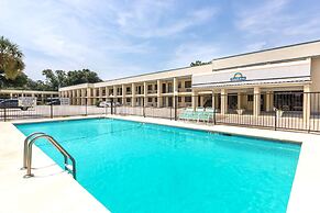 Days Inn by Wyndham Little River