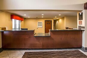 Econo Lodge Inn & Suites