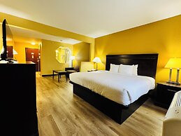 Econo Lodge Inn & Suites