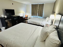 Econo Lodge Inn & Suites