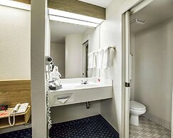 Econo Lodge Denver International Airport