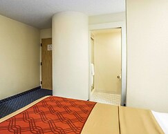 Econo Lodge Denver International Airport