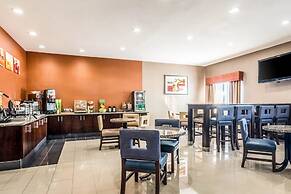 Quality Inn & Suites Salem near I-57