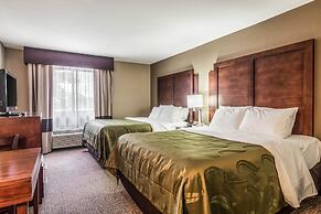 Quality Inn & Suites Salem near I-57
