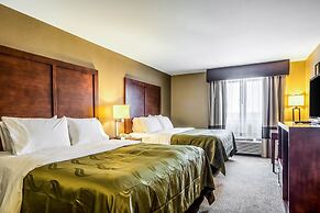 Quality Inn & Suites Salem near I-57