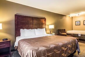 Quality Inn & Suites Salem near I-57
