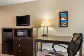 Comfort Inn & Suites Perry National Fairgrounds Area