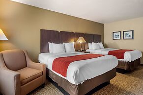 Comfort Inn & Suites Perry National Fairgrounds Area