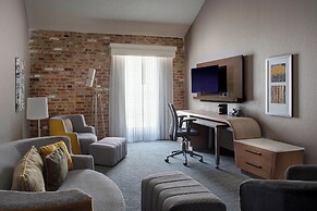 Courtyard by Marriott New Orleans Warehouse Arts District