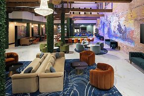 Courtyard by Marriott New Orleans Warehouse Arts District