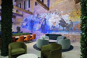 Courtyard by Marriott New Orleans Warehouse Arts District