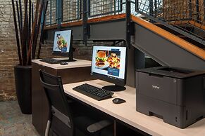 Courtyard by Marriott New Orleans Warehouse Arts District