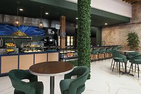 Courtyard by Marriott New Orleans Warehouse Arts District