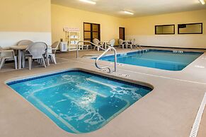 Quality Inn & Suites Lenexa Kansas City