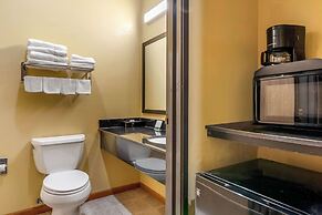 Quality Inn & Suites Lenexa Kansas City