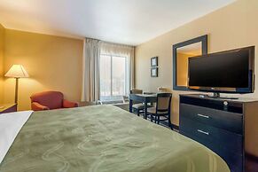 Quality Inn & Suites Lenexa Kansas City
