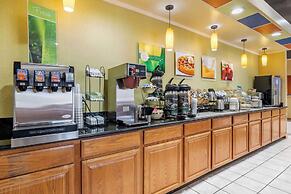 Quality Inn & Suites Lenexa Kansas City
