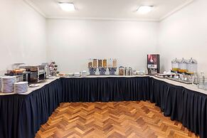 Garden City Hotel, BW Signature Collection