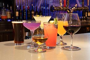 Crowne Plaza Kansas City Downtown by IHG