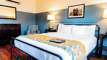 Historic Mardi Gras Inn