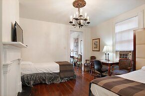 Historic Mardi Gras Inn