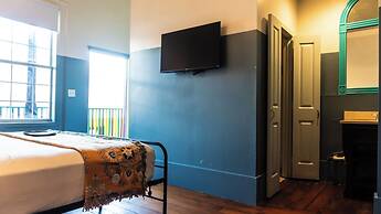 Historic Mardi Gras Inn