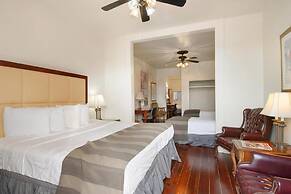 Historic Mardi Gras Inn