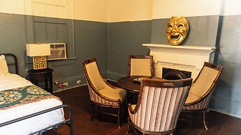 Historic Mardi Gras Inn